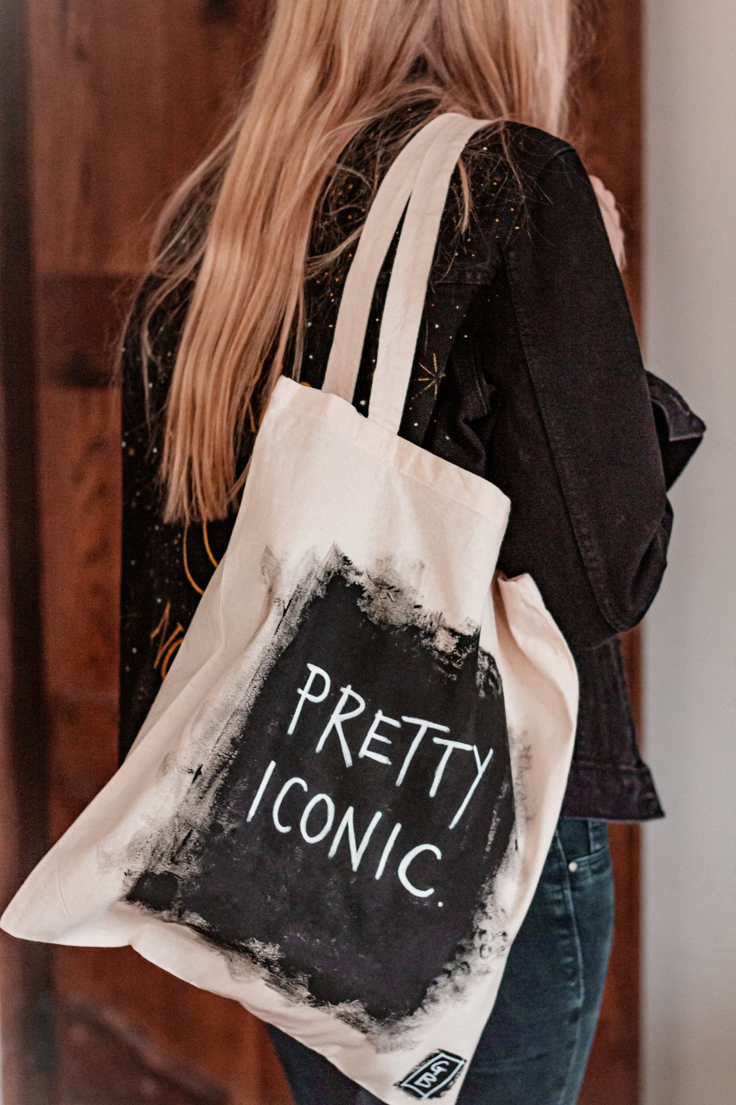 ‘Pretty iconic’ cotton tote bag