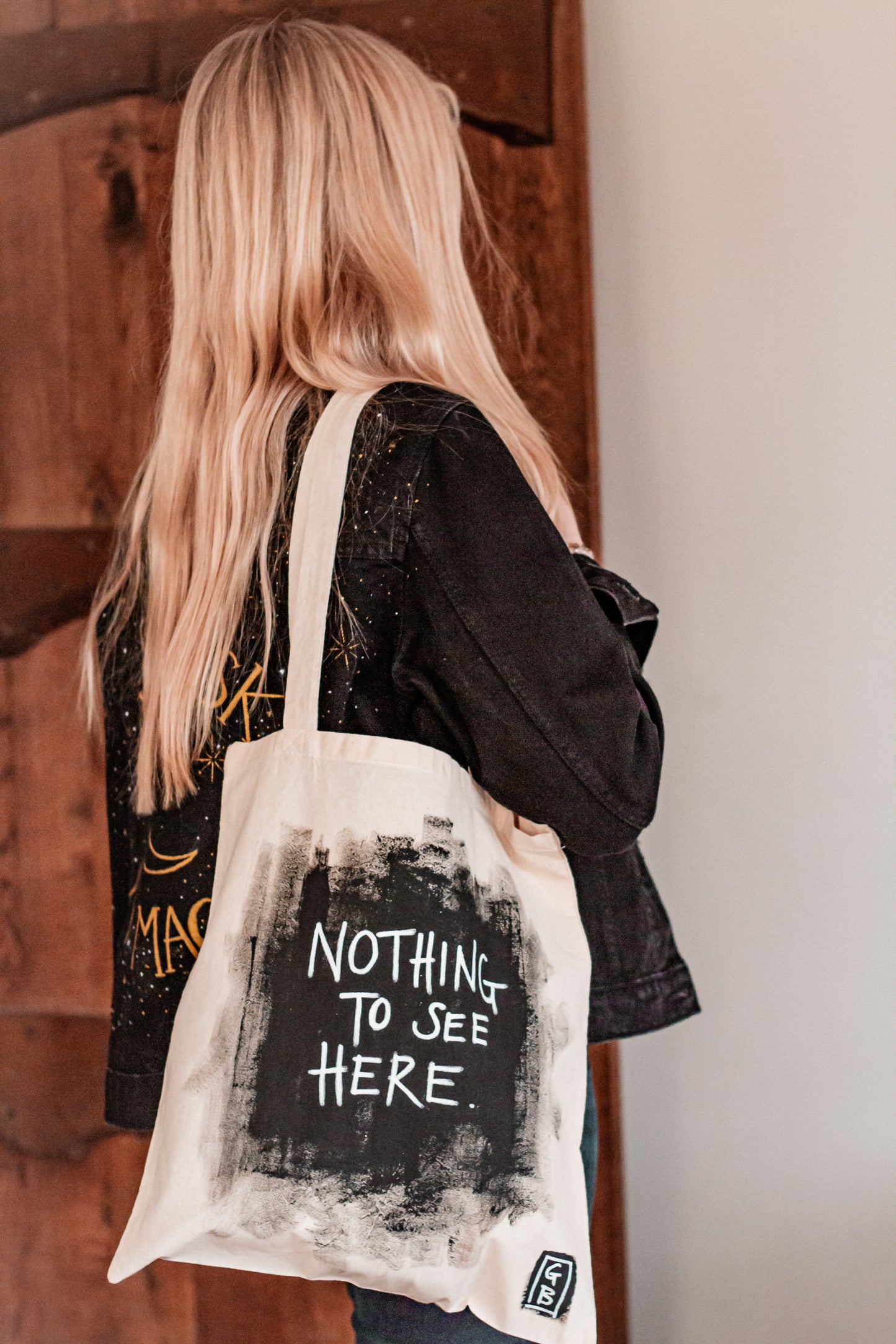 ‘Nothing to see here’ cotton tote bag